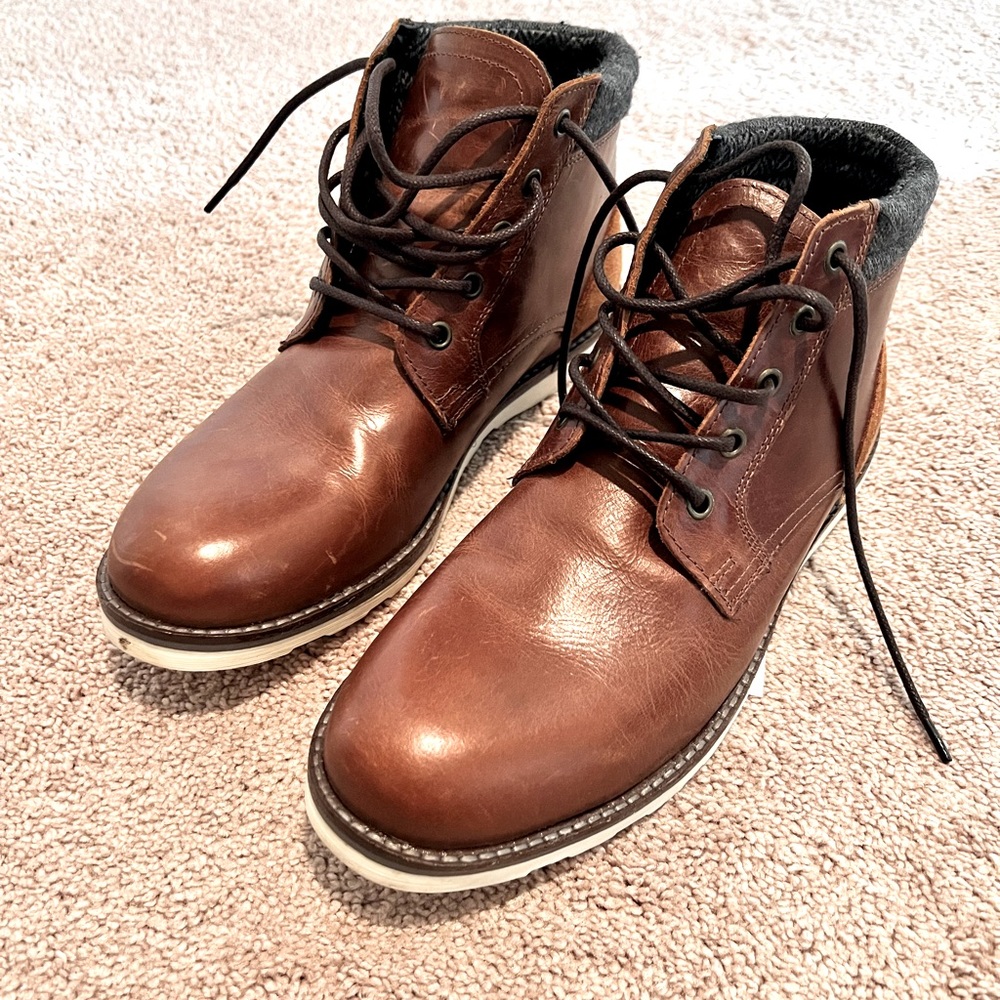 Chestnut Crevo boots size 9 men's.